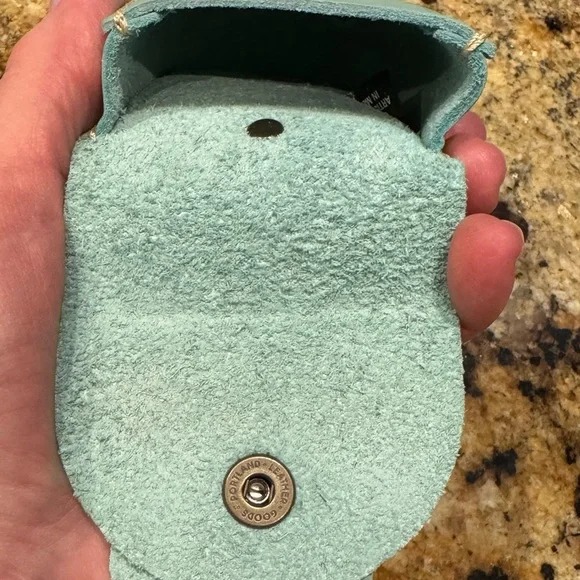 Portland Leather Petunia Pouch in Mint - Picture 4 of 4